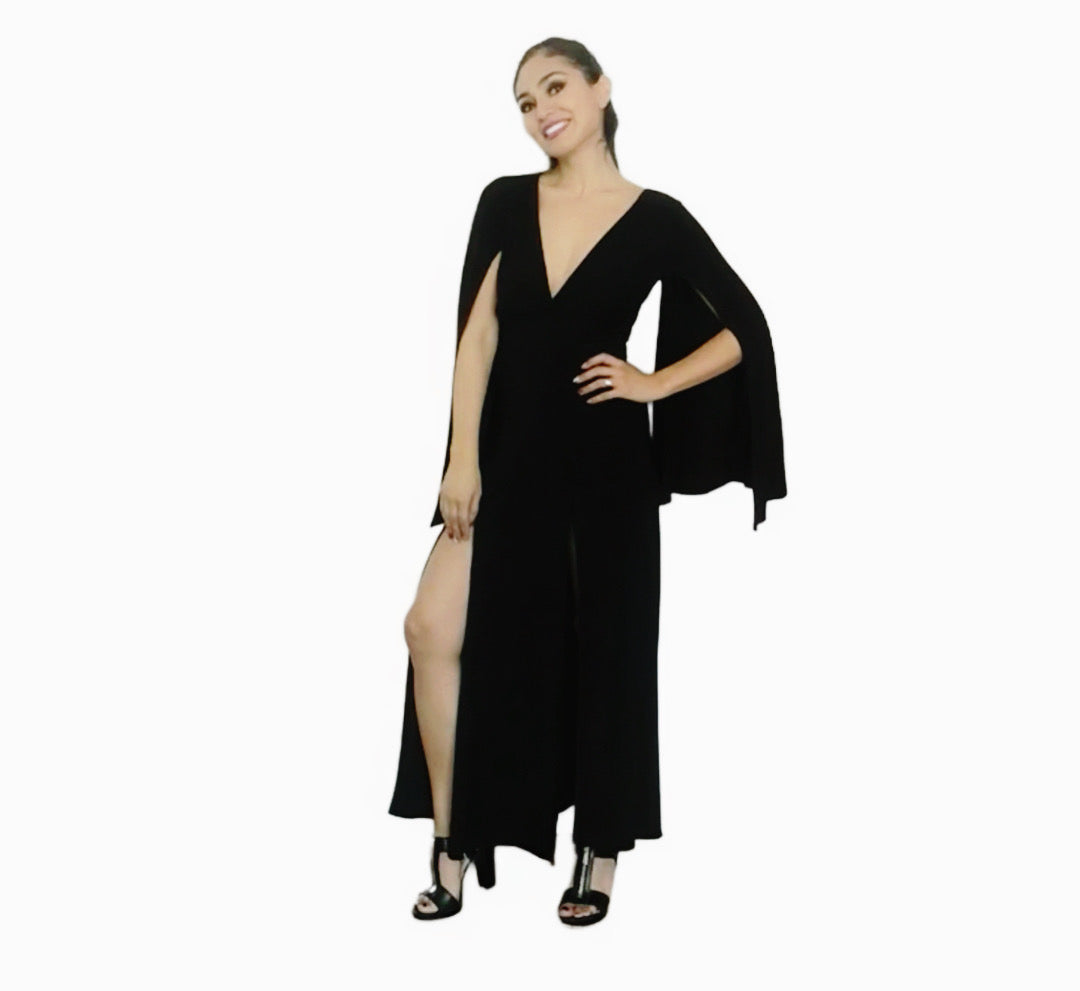 Vestido Negro Largo con Mangas Amplias
