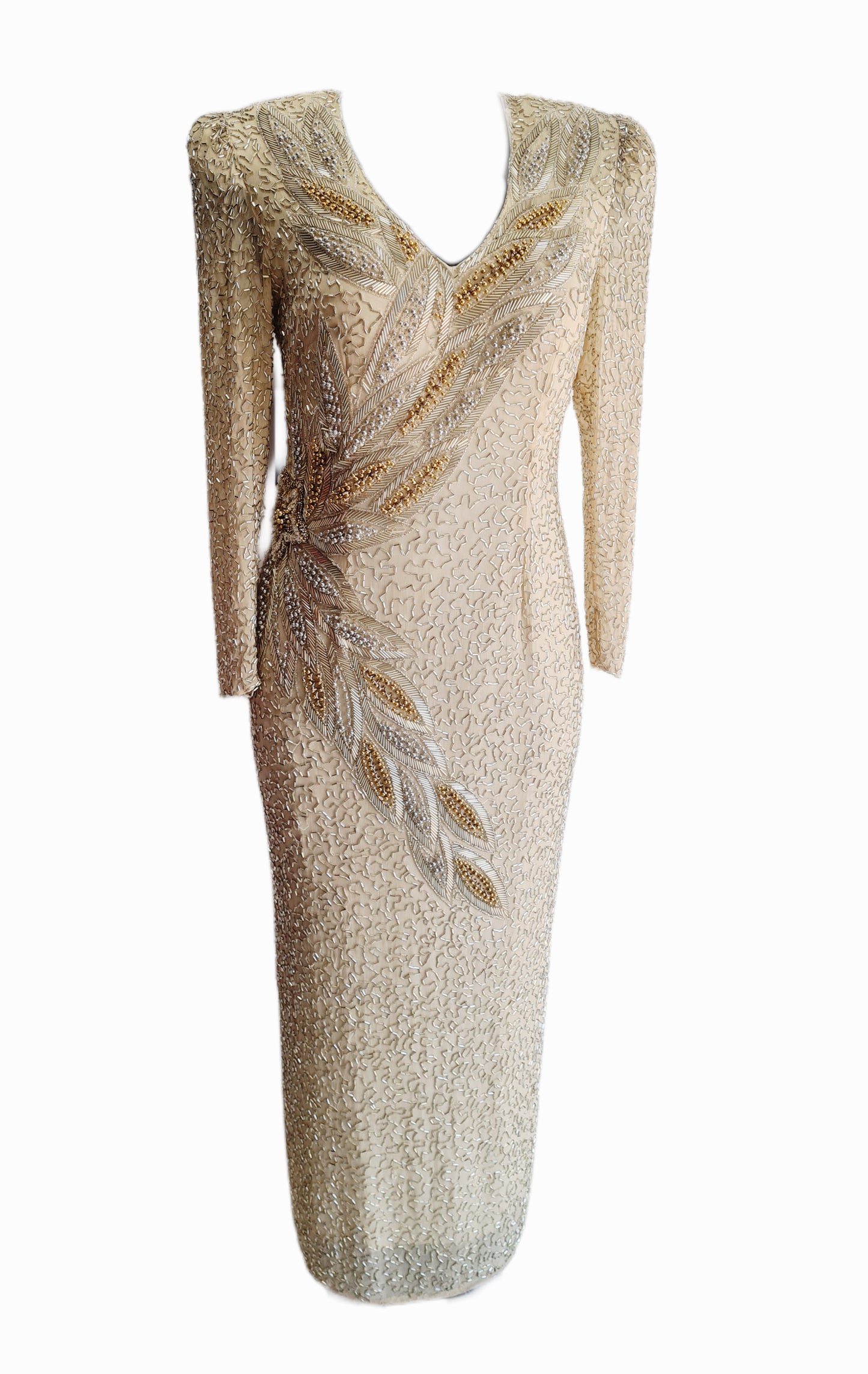 Vestido Largo Dorado con Canutillo y Mangas Largas