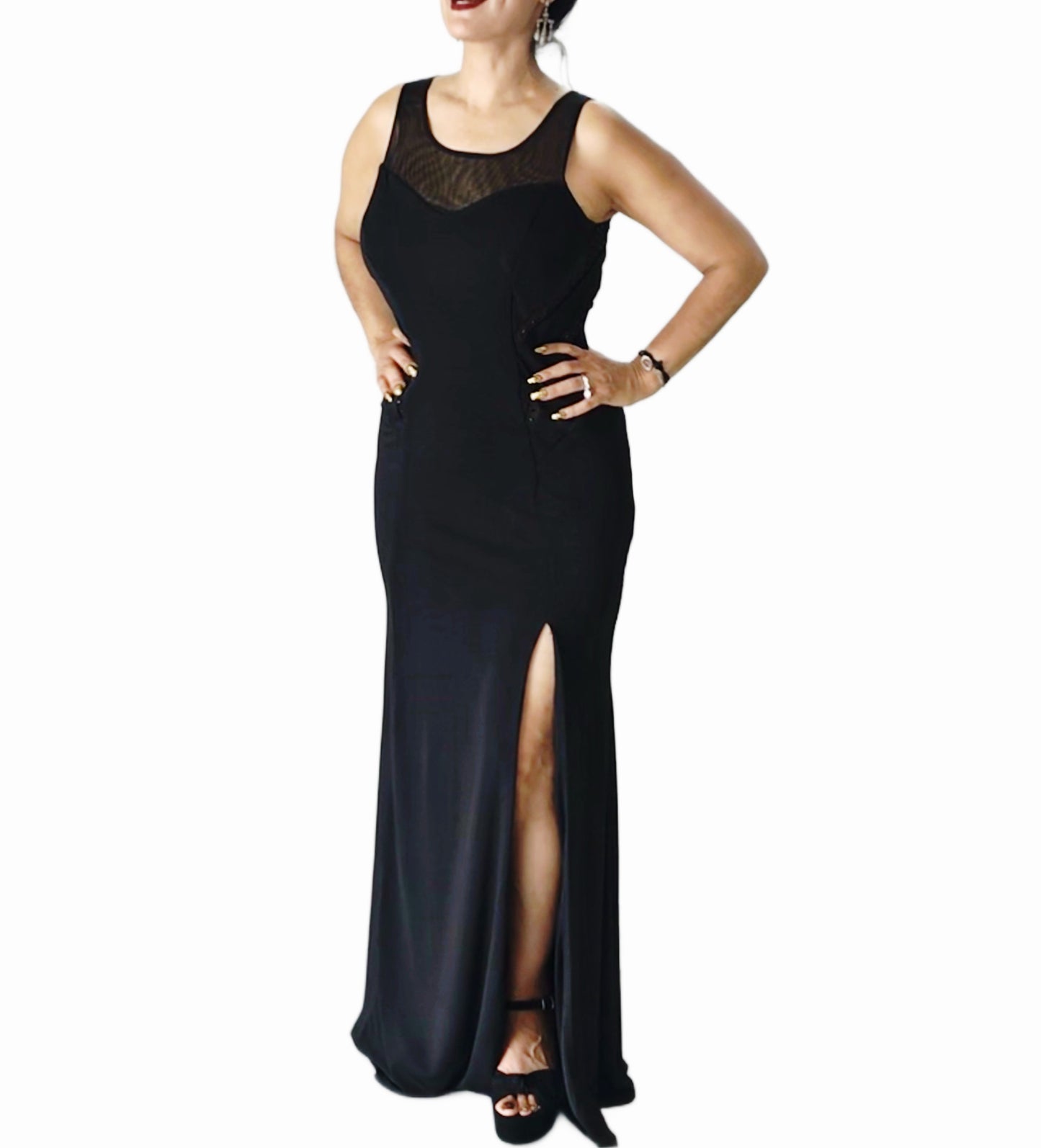 Vestido Largo Negro con Transparencias