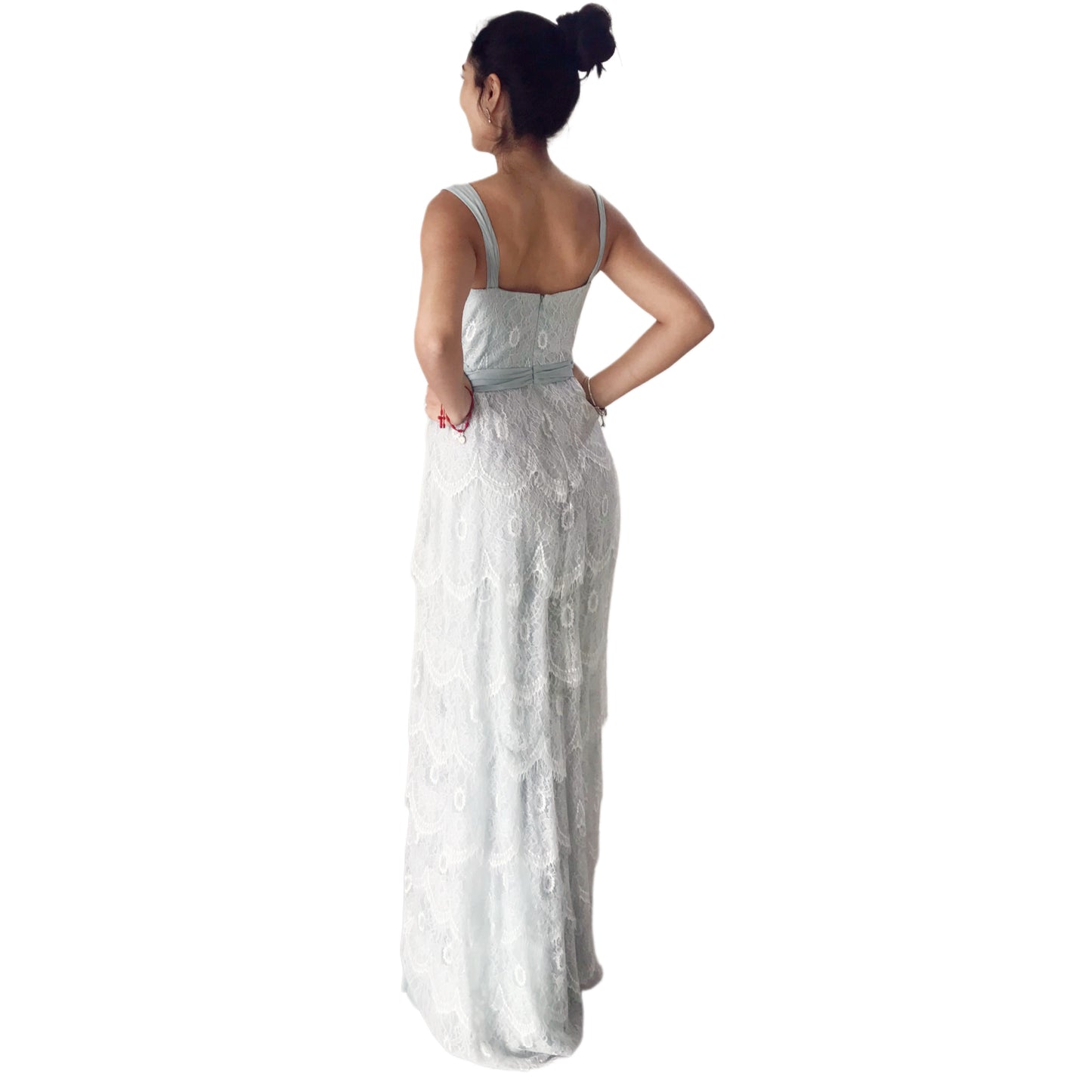 Vestido Azul Cielo con Capas de Encaje