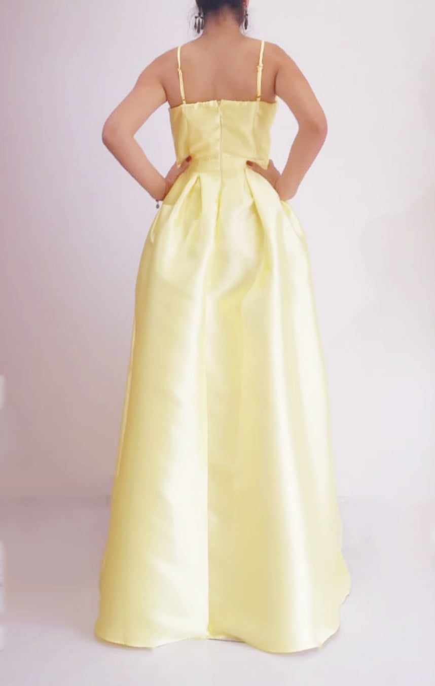 Vestido Largo de Tafeta con Moño