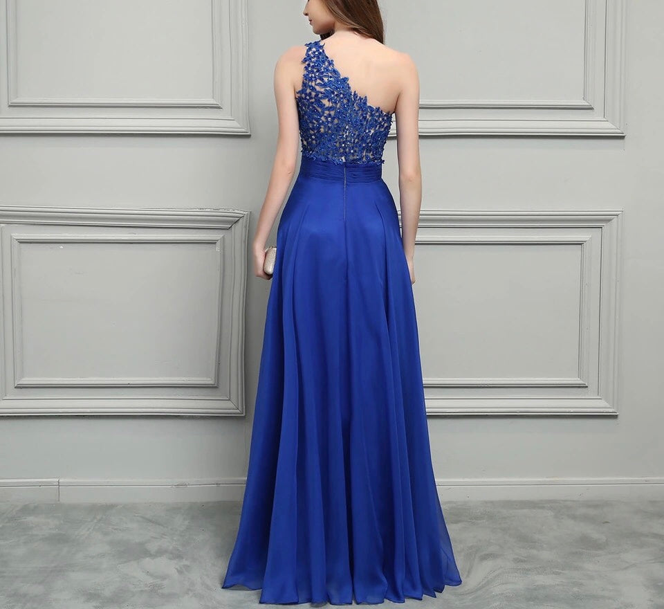 Vestido Largo Azul Rey de un Hombro con Encaje