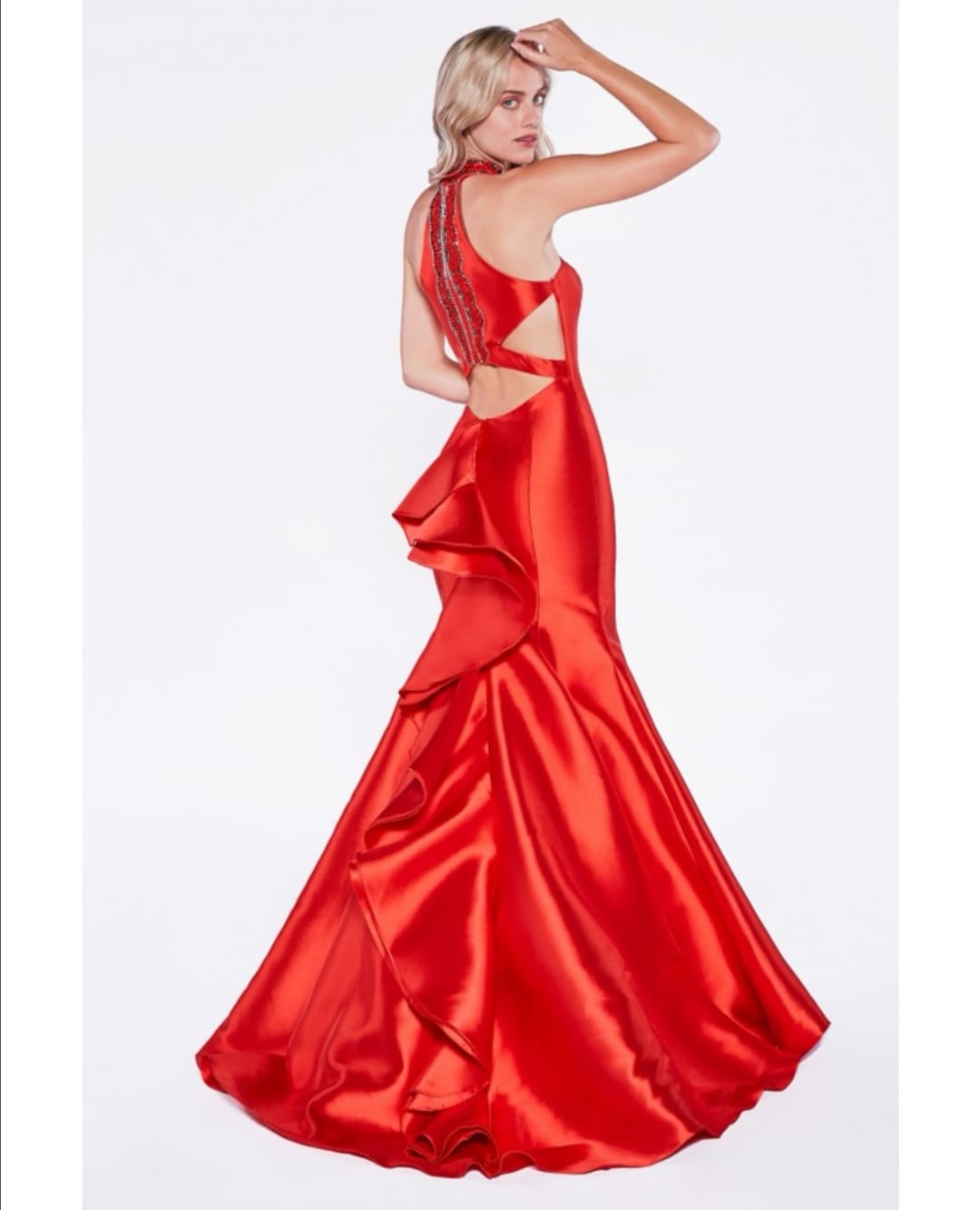 Vestido Rojo de Tafeta Corte Sirena con Pedreria