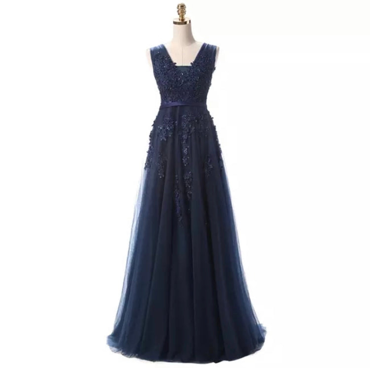 Vestido Largo de Tul con Aplicaciones de Encaje