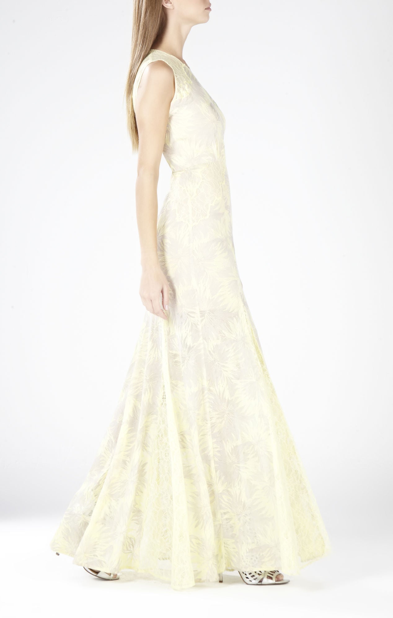 Vestido Amarillo de Encaje BCBG