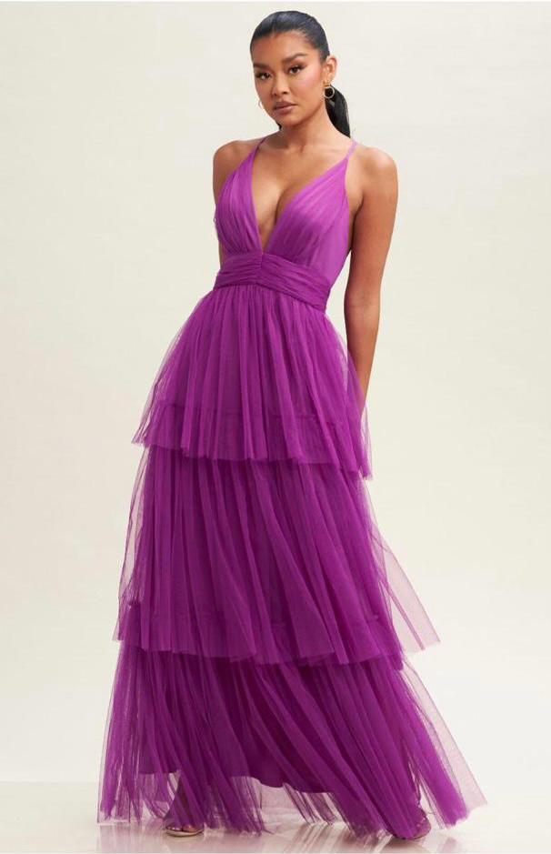 Vestido Largo con Capas de Olanes