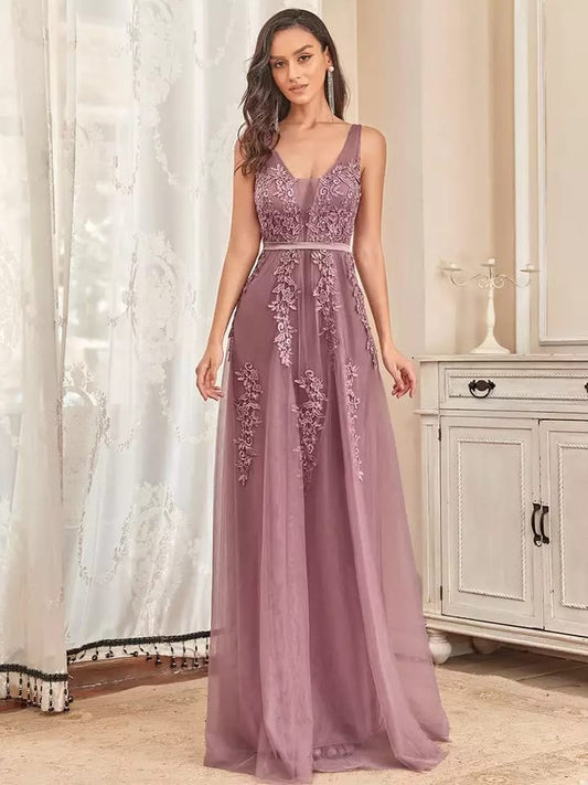 Vestido Largo Palo de Rosa con Tul y Aplicaciones de Encaje