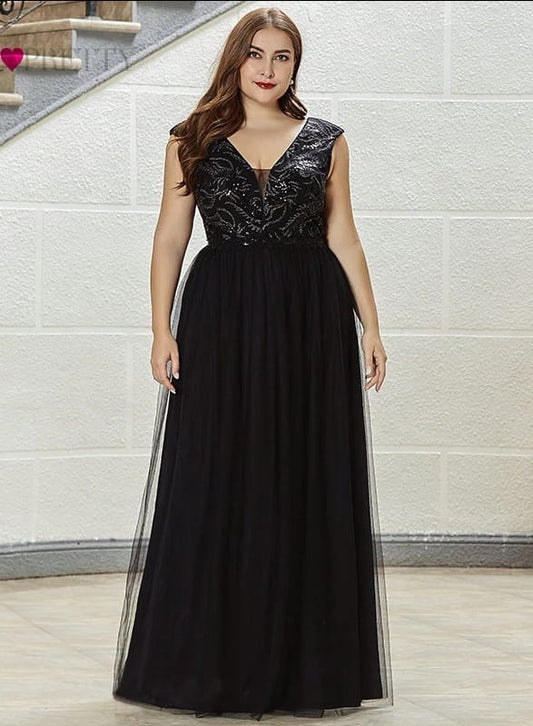 Vestido Negro de Tul con Aplicaciones Plata en el Busto