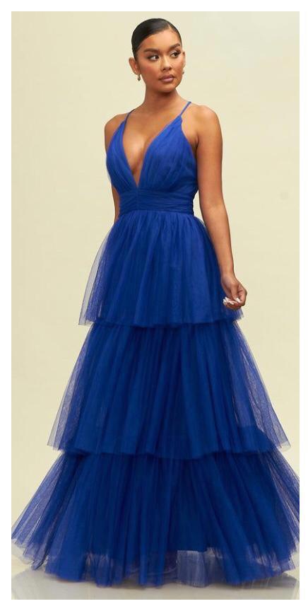 Vestido Largo con Capas de Olanes